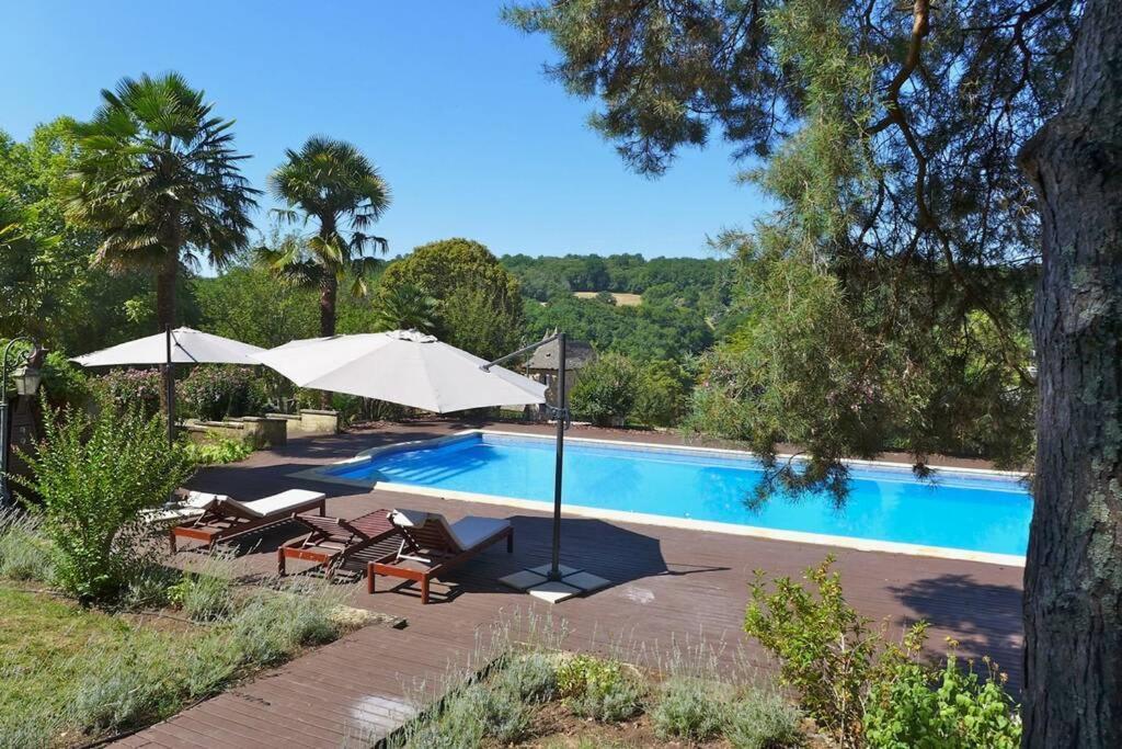 Château La Carrière Saint-Cyprien  Esterno foto