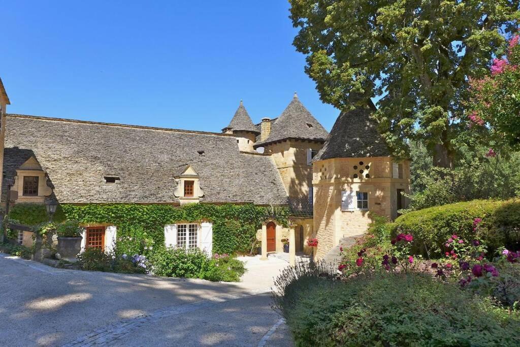 Château La Carrière Saint-Cyprien  Esterno foto